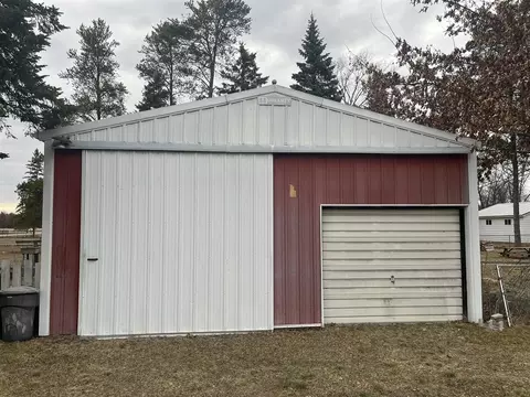 3942 Woods, Harrison, MI 48625 photo 22