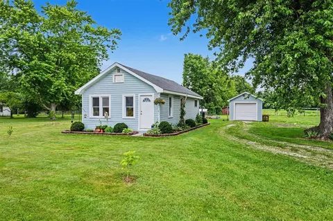 64311 Lutz, Constantine, MI 49042 photo 2