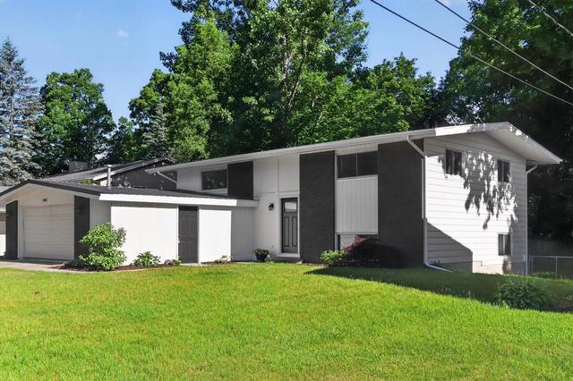 5043 New Orleans, Rockford, MI 49341