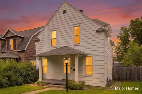 839 Crescent, Grand Rapids, MI 49503