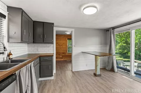 Kitchen - 1476 142nd, Dorr, MI 49323 photo 1 of 5