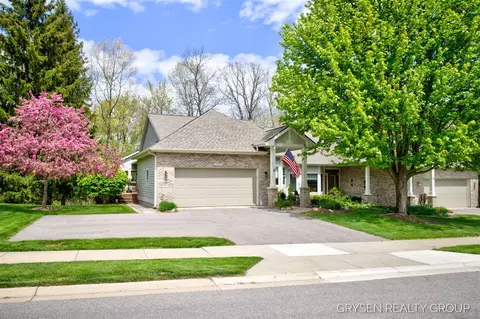 2137 Lamberton Crk #22, Grand Rapids, MI 49505