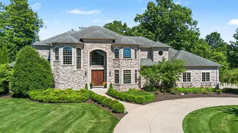 4945 S Stockbridge, Saint Joseph, MI 49085