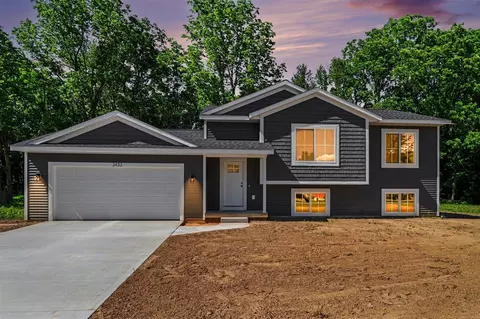 3433 Gray Fox, Allegan, MI 49010
