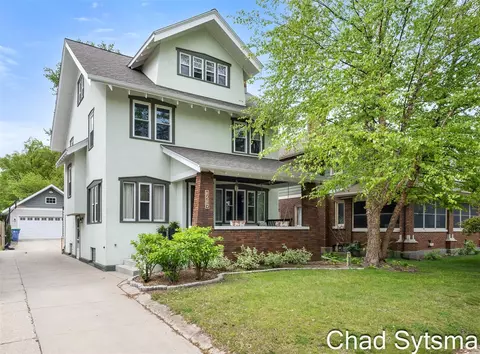 1216 Thomas, Grand Rapids, MI 49506