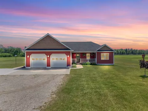4690 E Houghton Lk, Lake City, MI 49651