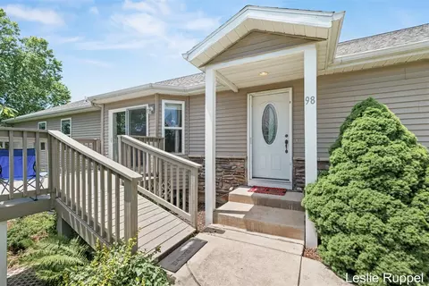 98 Homestead Acres, Sparta, MI 49345
