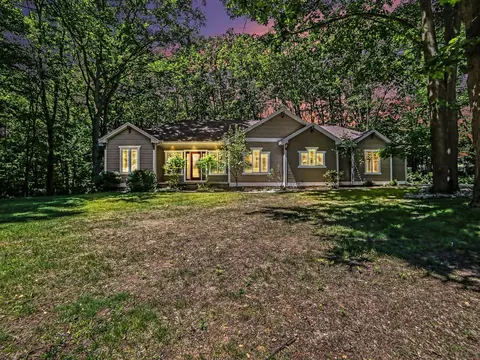 1561 N Wooded Lk, Ludington, MI 49431