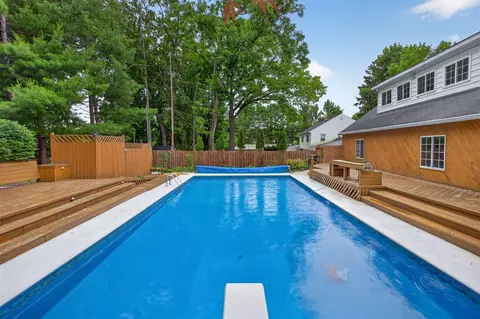 Exterior - 3841 Guest, Jackson, MI 49203 photo 5 of 16