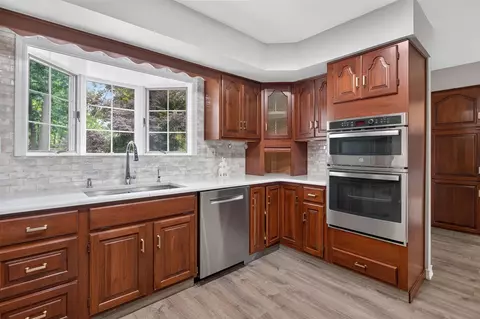 Kitchen - 3841 Guest, Jackson, MI 49203 photo 3 of 5