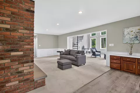 Living - 3841 Guest, Jackson, MI 49203 photo 5 of 18