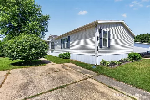 4424 Birch #273, Kalamazoo, MI 49009