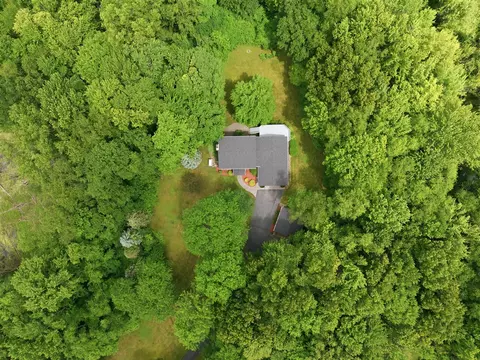 10425 E Q, Scotts, MI 49088 photo 3