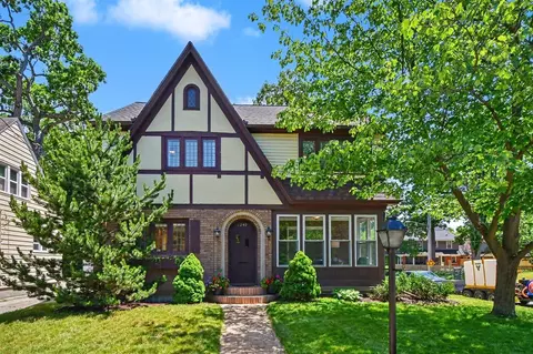 1240 Benjamin, Grand Rapids, MI 49506
