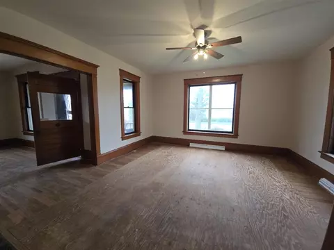 Living - 622 Maple, Colon, MI 49040 photo 3 of 8
