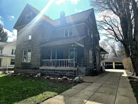 622 Maple, Colon, MI 49040 photo 2
