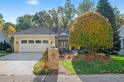 4492 Oak Arbor, Grand Rapids, MI 49525