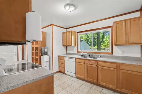 1039 S Constantine, Three Rivers, MI 49093 photo 5