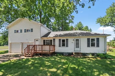 1039 S Constantine, Three Rivers, MI 49093 photo 2