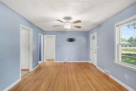 1039 S Constantine, Three Rivers, MI 49093 photo 4