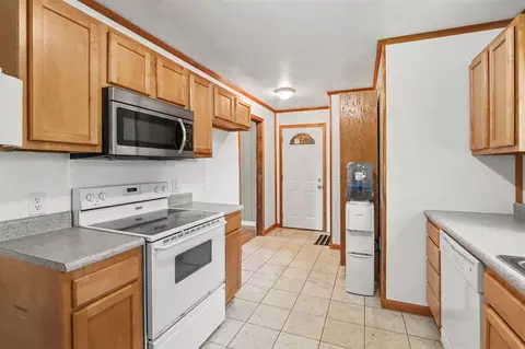 1039 S Constantine, Three Rivers, MI 49093 photo 6