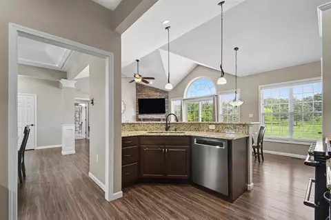 Entry Way - 3181 Chamberlain, Buchanan, MI 49107 photo 1 of 3