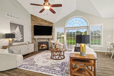 Living - 3181 Chamberlain, Buchanan, MI 49107 photo 2 of 2