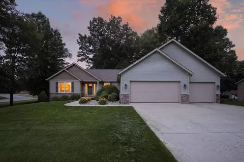69914 Roy, Edwardsburg, MI 49112