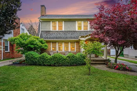 2729 Oakwood, Grand Rapids, MI 49505