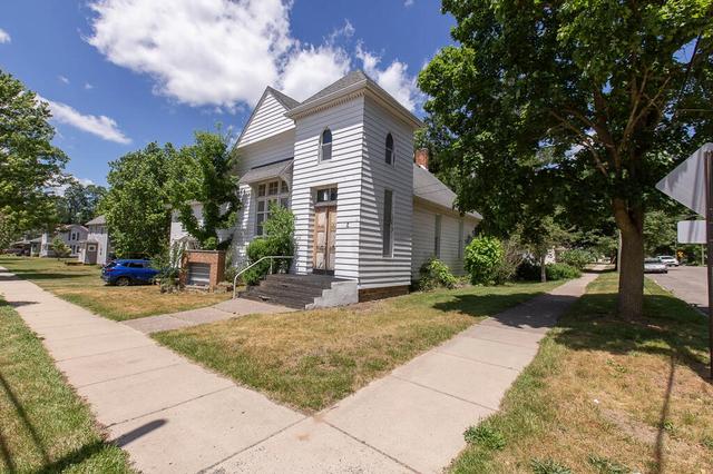 31 Vine, Hillsdale, MI 49242