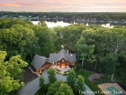 18131 N Fruitport, Spring Lake, MI 49456