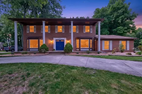 8441 Sarah, Grosse Ile, MI 48138