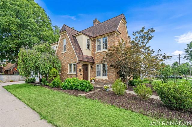 2200 College, Grand Rapids, MI 49507