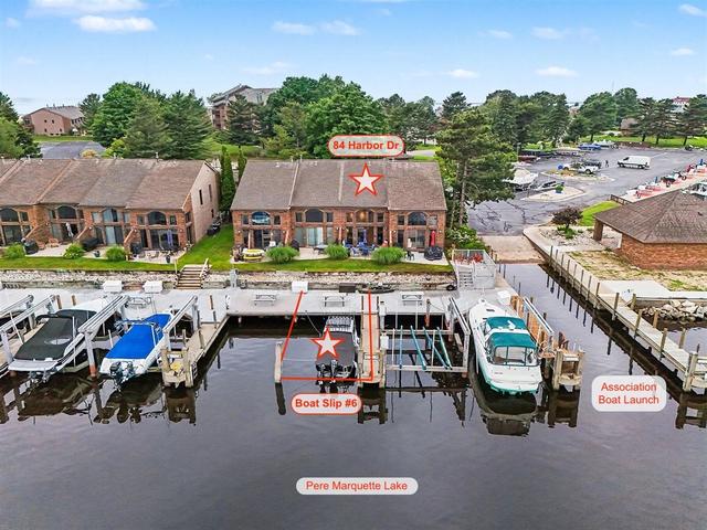 84 Harbor, Ludington, MI 49431