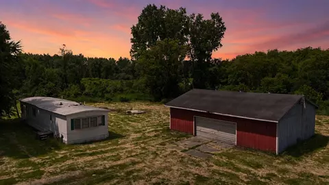 9500 N Meridian, Pleasant Lake, MI 49272