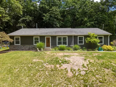 5643 E C, Richland, MI 49083