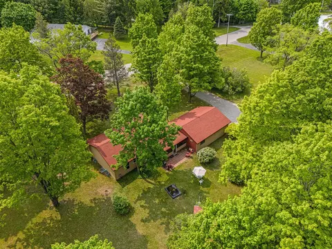 8424 3rd, Onekama, MI 49675