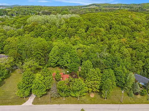 8424 3rd, Onekama, MI 49675