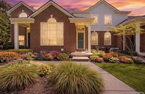 18101 Adri, Walled Lake, MI 48390