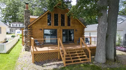 9715 Woodlawn, Portage, MI 49002