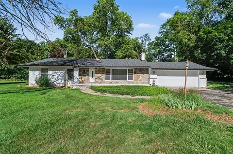 24900 N Cromwell, Franklin, MI 48025