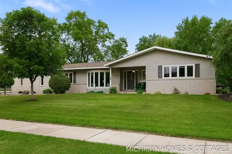 593 Alice, Zeeland, MI 49464