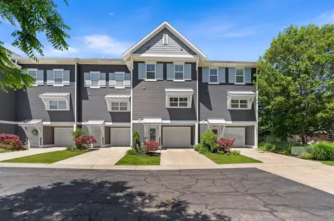 160 Keewatin #D, Douglas, MI 49406