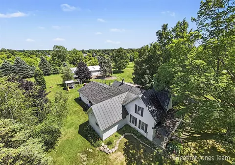 8960 Myers Lk, Rockford, MI 49341