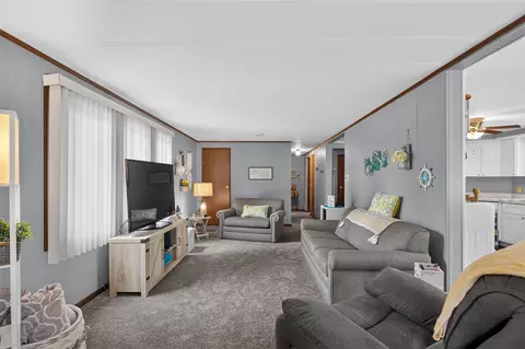 Living - 2550 Dardy, Brooklyn, MI 49230 photo 1 of 6