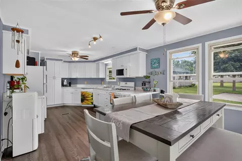 Kitchen - 2550 Dardy, Brooklyn, MI 49230 photo 1 of 5