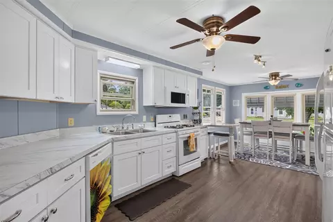 Kitchen - 2550 Dardy, Brooklyn, MI 49230 photo 3 of 5