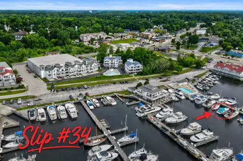 8572 Ellenwood #34, Montague, MI 49437