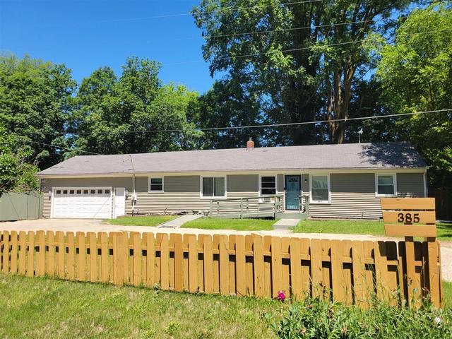 385 92nd St, Byron Center, MI 49315
