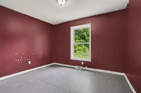 Bedroom - 524 Graham, Cassopolis, MI 49031 photo 5 of 6